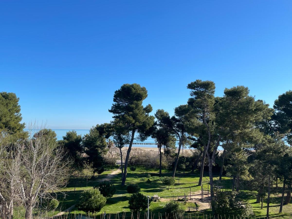 Attico Vista E Fronte Mare Zaffiroblu Con Posto Auto Apartman Montesilvano Marina Kültér fotó