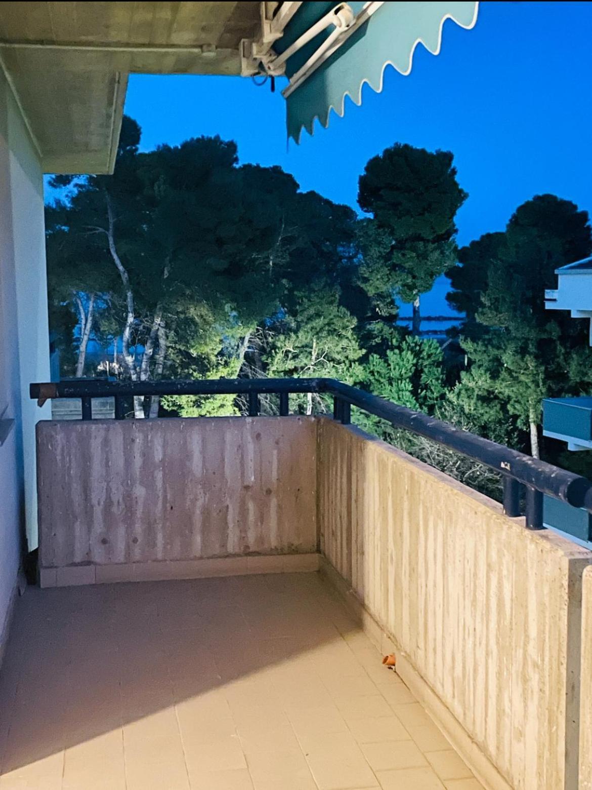 Attico Vista E Fronte Mare Zaffiroblu Con Posto Auto Apartman Montesilvano Marina Kültér fotó